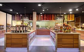 Mövenpick Hotel Amsterdam City Centre